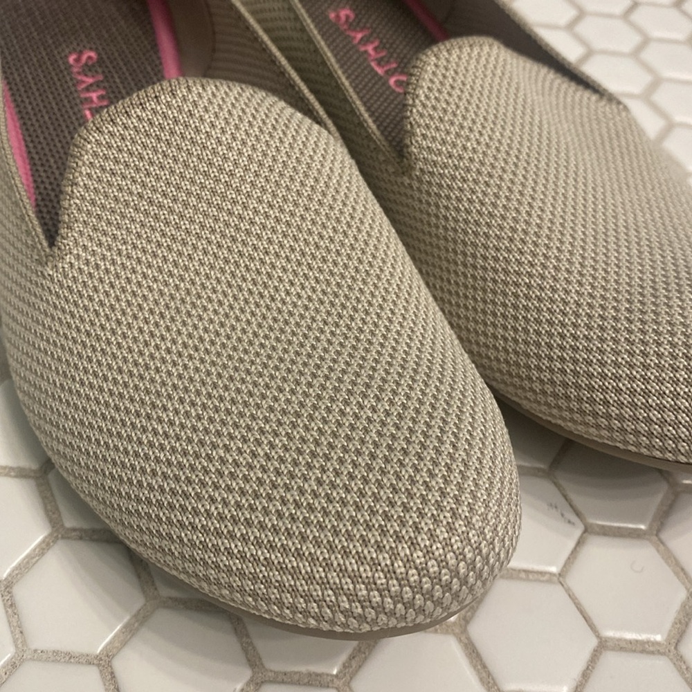 Rothy's Loafers | Tan & Cream Texture | Rounded Toe Flats | Size 8 - Picture 2 of 11